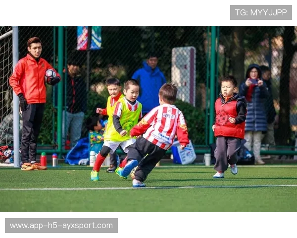 足球青训营新理念培养下的首位国青球员
