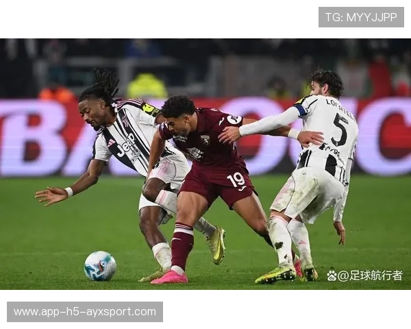 尤文图斯在边路制造多次机会,传中质量提高