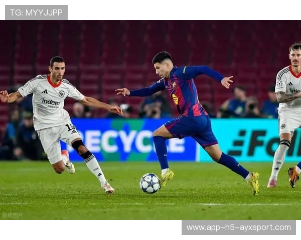 巴萨孔德欧冠双响，法兰克福遭遇逆转，蓝红军团稳居晋级区