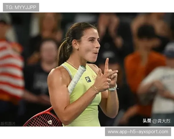 娜瓦罗连续参加多回合训练,体能表现稳定 娜瓦罗连续参加多回合训练,体能表现稳定