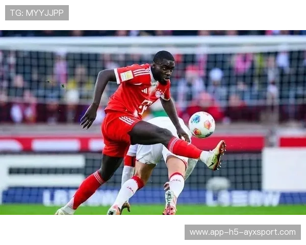 拜仁慕尼黑官宣续约后卫阿方索·戴维斯，双方签署一份直至2029年长约